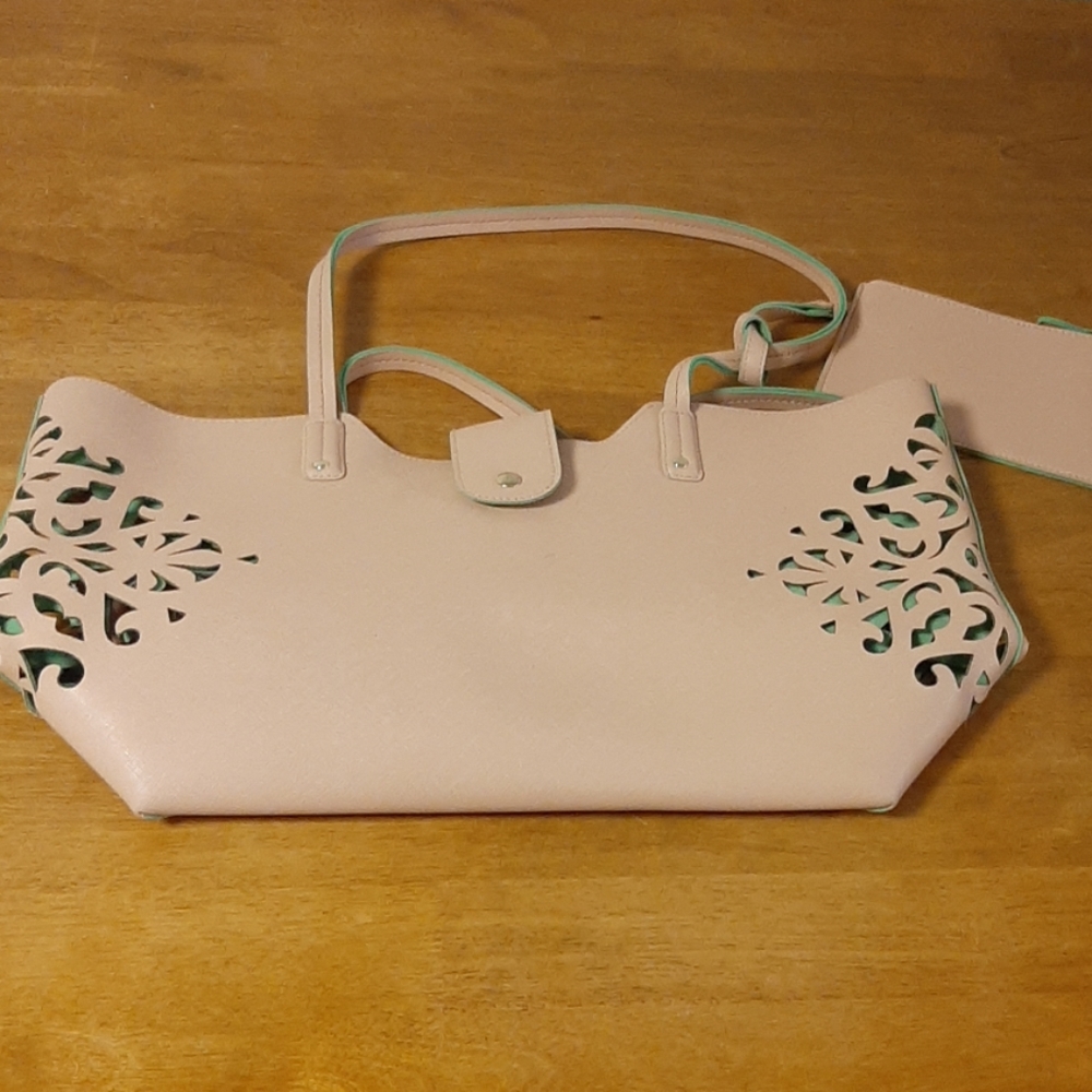 Signature Collection Bag